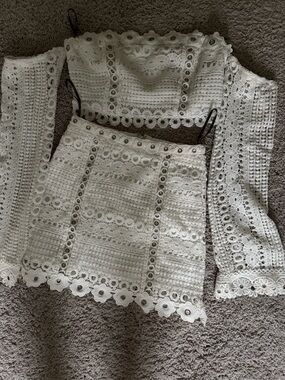 Matching Set | Forever 21 White Crochet Lace Two-Piece Set-